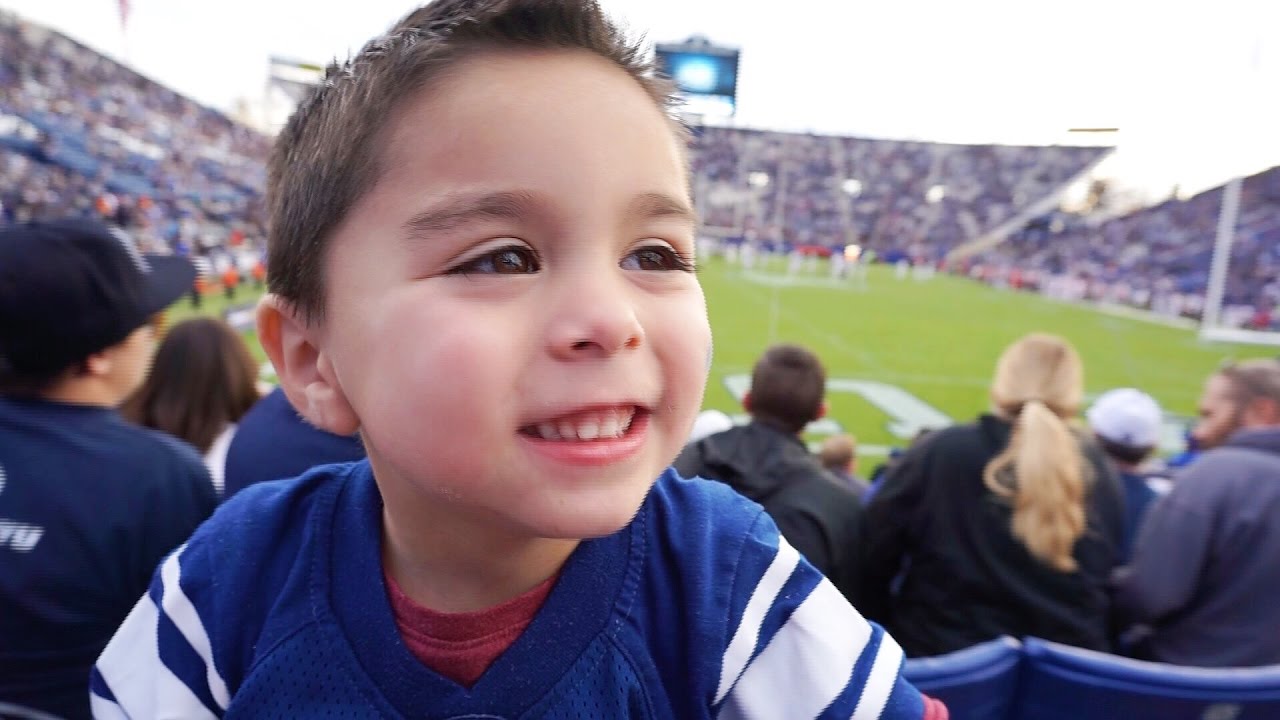 BYU FOOTBALL 2016 Seeing His Eyes Light UP YouTube