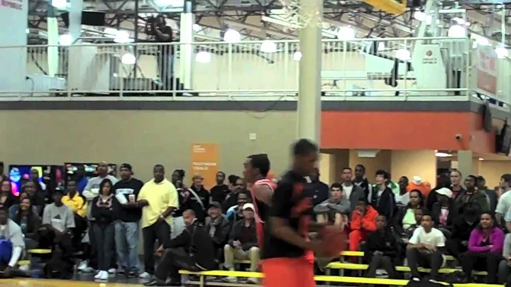 Macari Brooks (6'2" G) AAU Highlight Mixtape SwagA...
