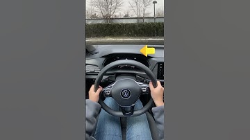 How to hold the steering wheel correctly when driving #driving #manual #car #tips #skills #learncar