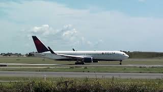 Boeing 767-300 DELTA - take off rw 22R - EKCH - july 10 - 2019