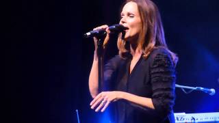 Video thumbnail of "Belinda Carlisle - A Woman And A Man (Live at indigo2)"