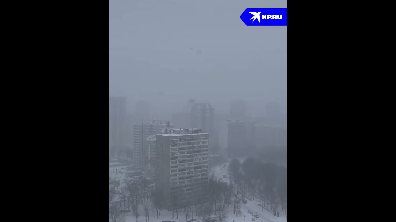 Снег и метель в Москве