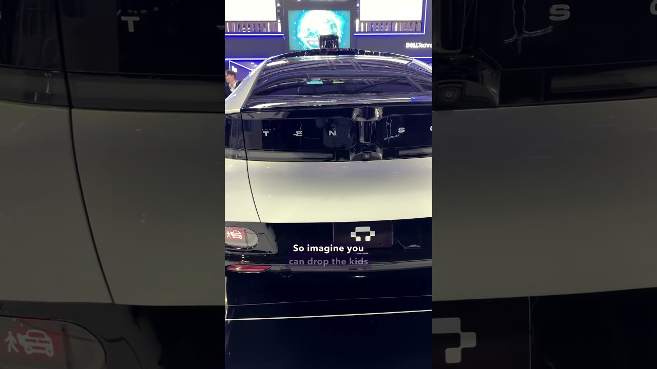 Мы увидели будущее вождения на выставке GITEX 2025 — автономный автомобиль Tensor 