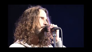 Temple Of The Dog - Live in Alpine Valley 2011
During Pearl Jams 20 year Anniversary, Chris Cornell joins Pearl Jam on stage in Alpine Valley, September 3 2011 . Temple Of The Dog - Live in Alpine Valley 2011