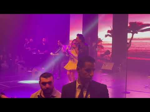 اجرای دختر ایرونی در کنسرت اندی و دنیا دادرسان استانبول۲۰۲۲Andy Donya Dadrasan