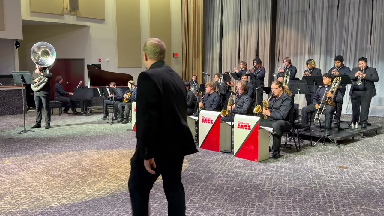 Navarro College Jazz Band performs "Hit The Bricks" by Gordon Goodwin