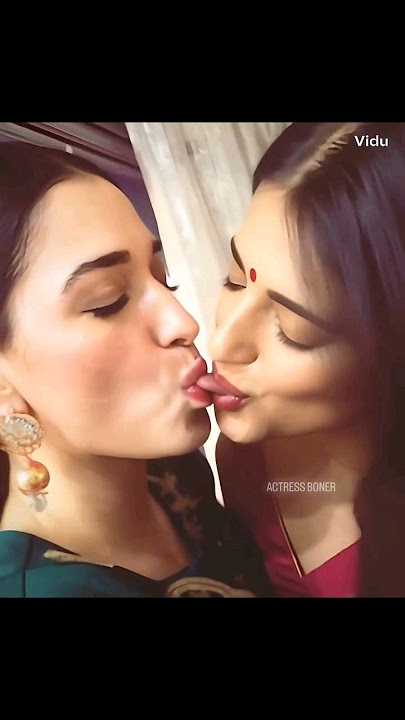 Tamannah Bhatia Shruti Hassan kissing 💋