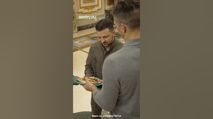 Олександр Усик подарував Президенту України свій пояс чемпіона світу у важкій вазі за версією WBC