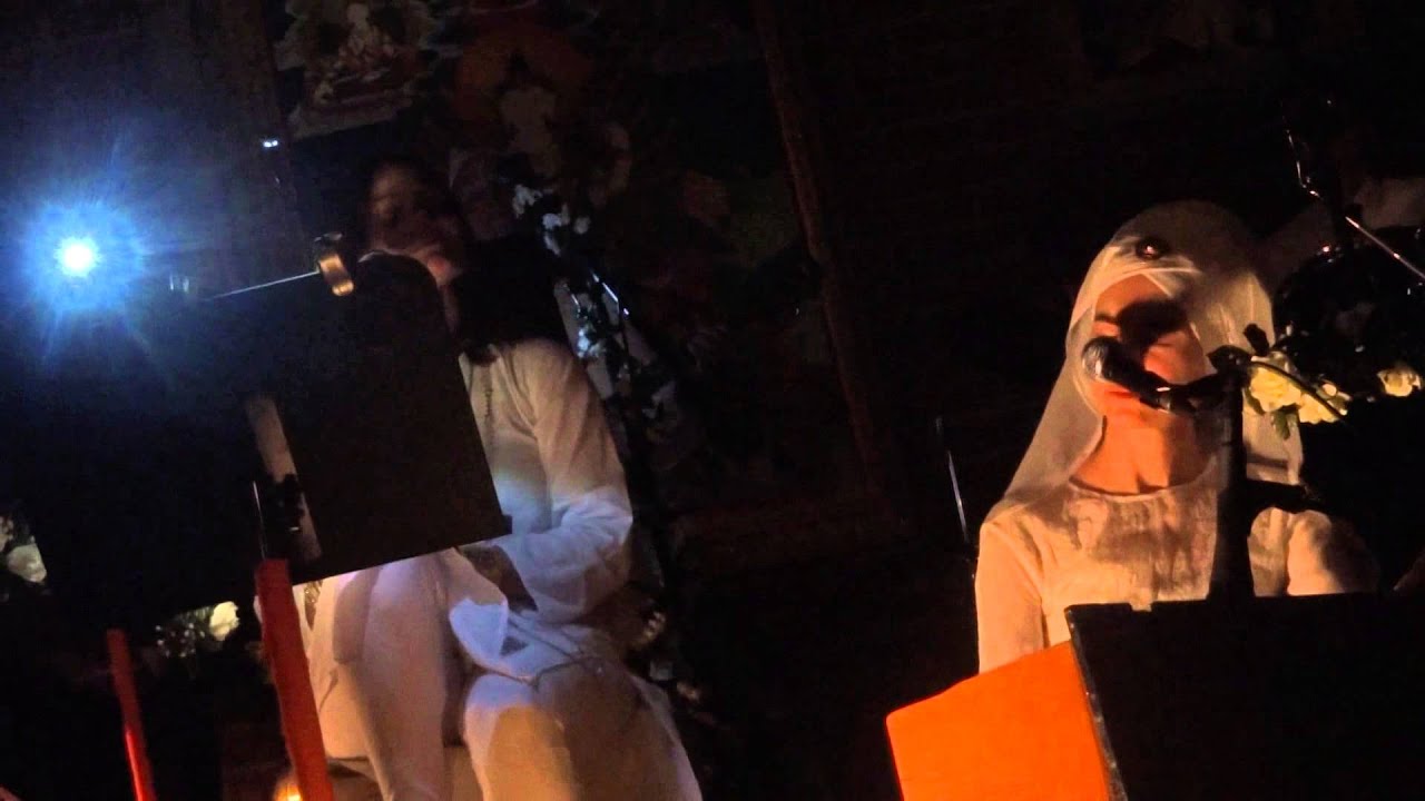 Watch Belinda Carlisle & Simrit Kaur at Golden Bridge Yoga Jan 18, 2014. on YouTube Watch Belinda Carlisle & Simrit Kaur at Golden Bridge Yoga Jan 18, 2014. on YouTube