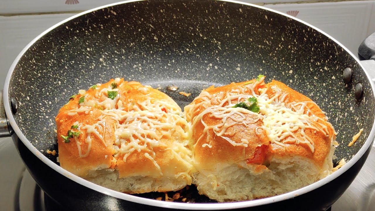 Cheesy Masala Pav Recipe| Mumbai Style Street Food| Easy Snacks Recipe| Ankitas kitchen| | Ankita