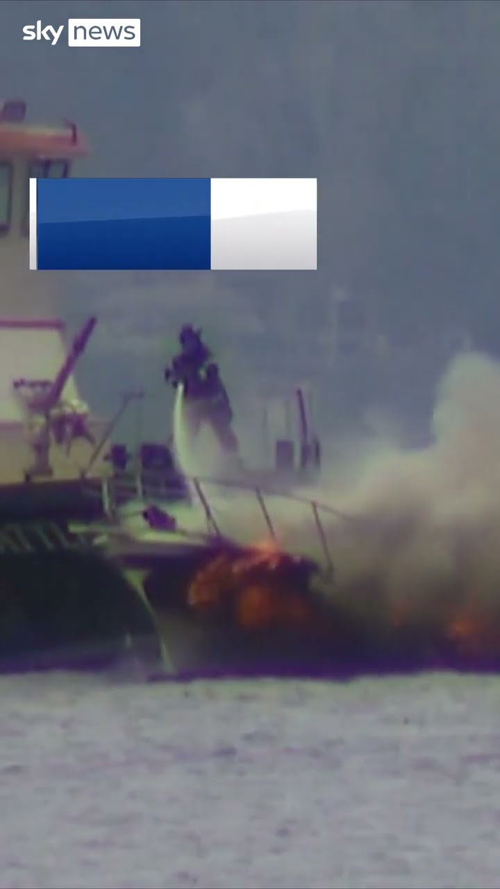 Boat goes up in flames in Seattle