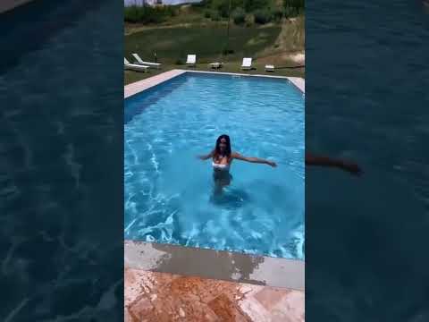 Rosaria Cannavò - Bombastica in piscina