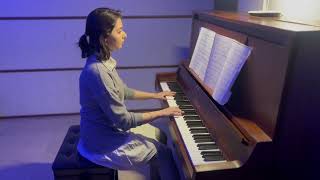 کلاس پیانو در نخشبی آکادمی | اجرای آهنگ پاییز، پاییز، پاییز از فریبرز لاچینی با پیانو
