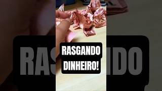 POR QUE ELE AMASSA NOTAS NOVAS? Crime, Vandalismo ou falta de noção?