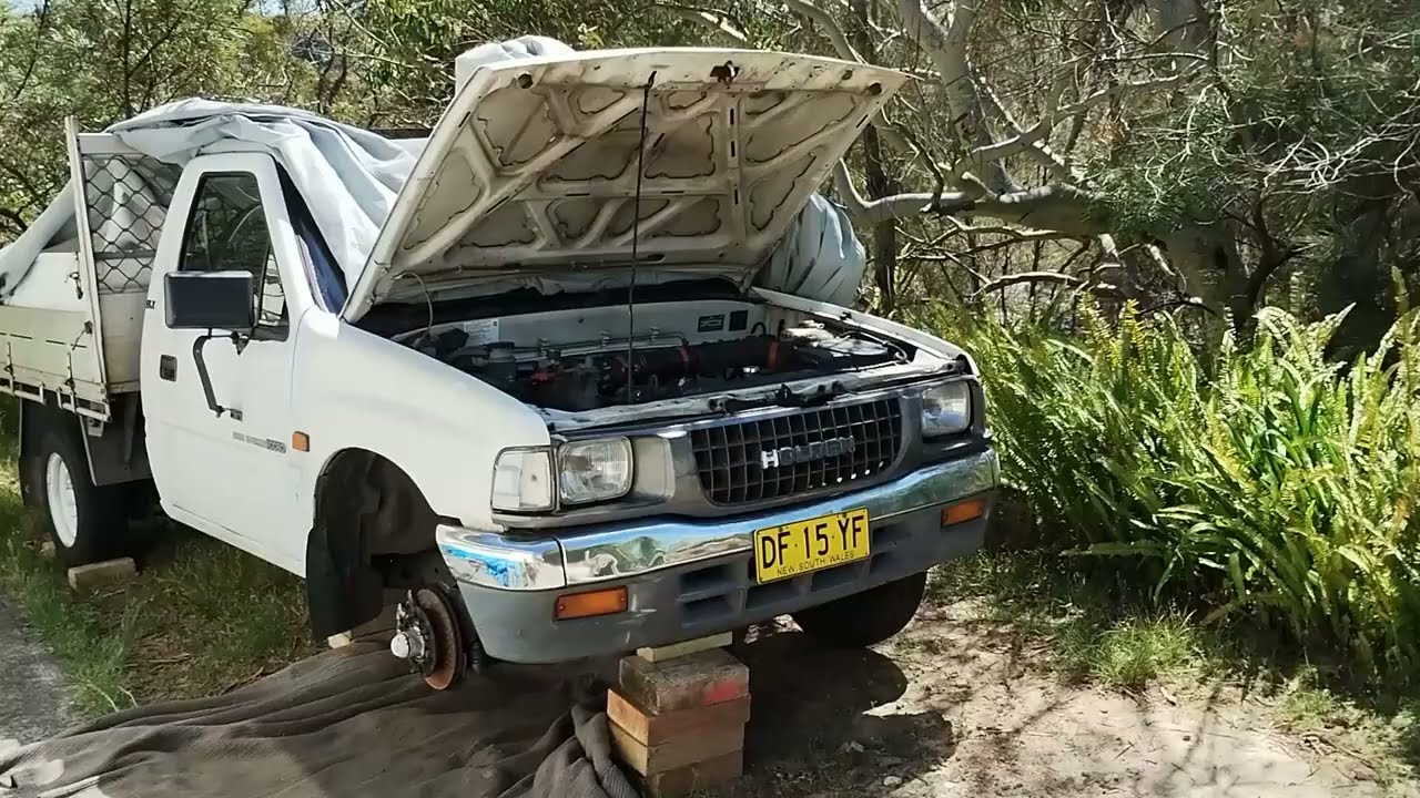 Holden Rodeo 2.6 starter motor removal