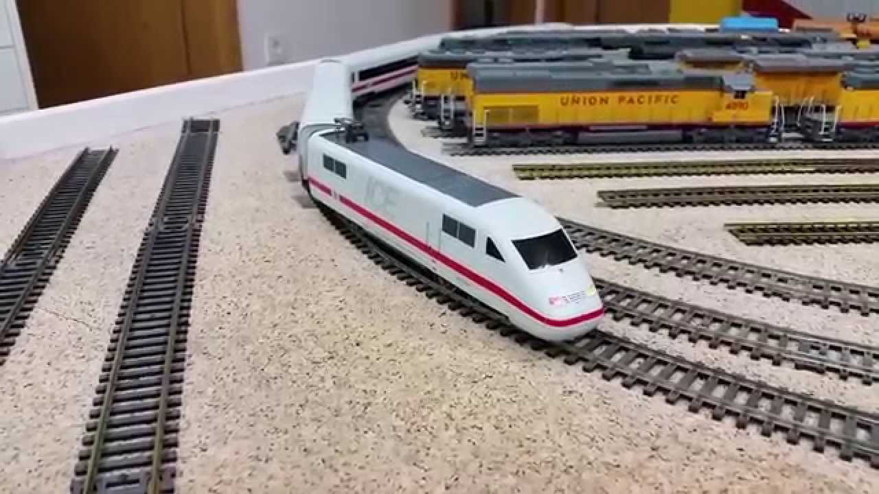 ROCO ICE2 DB with ESU sound - YouTube