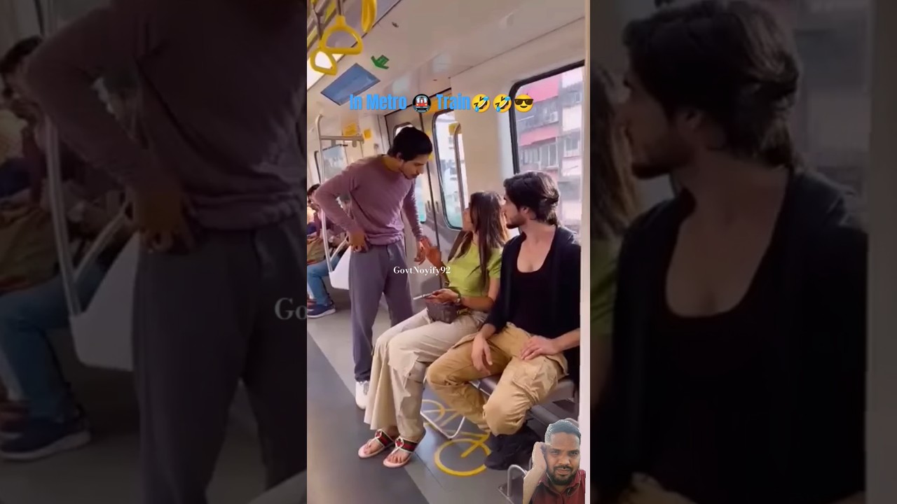 In Metro 🚇 Train 🤣🤣