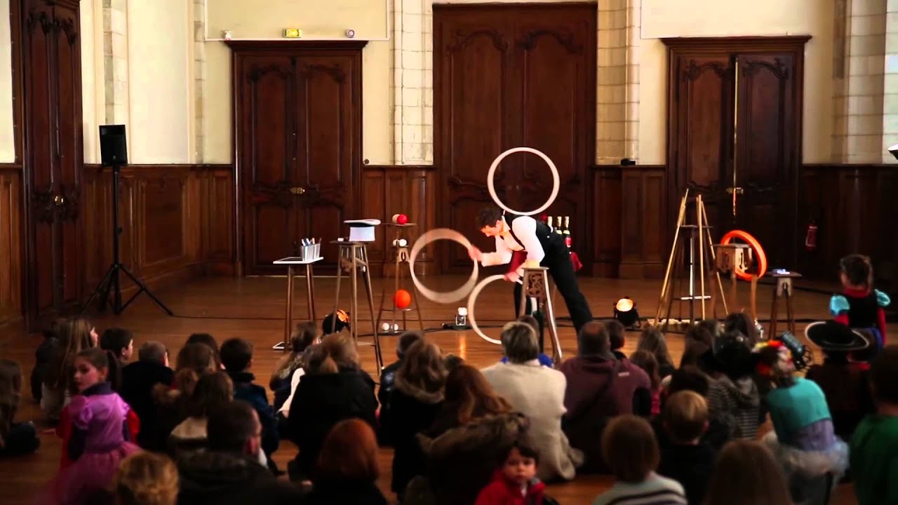 Gentleman Jongleur - A Juggling Delight