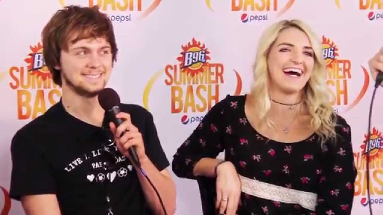 R5 Backstage At The B96 Pepsi Summer Bash