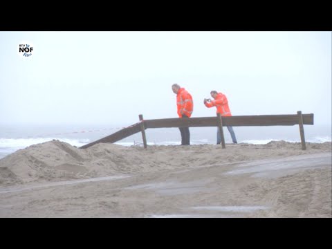 Stormschade op het strand van Ameland: "Je denkt: oei, ons eiland!"