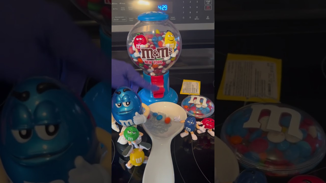M&M’s Dispenser Machine || Fun to Play 