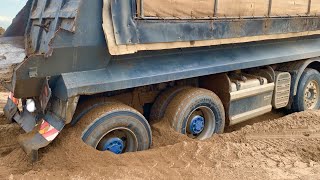 Overload Dump Truck Difficult Gravel Full Soil Sandy Wheelloader Pull & Push