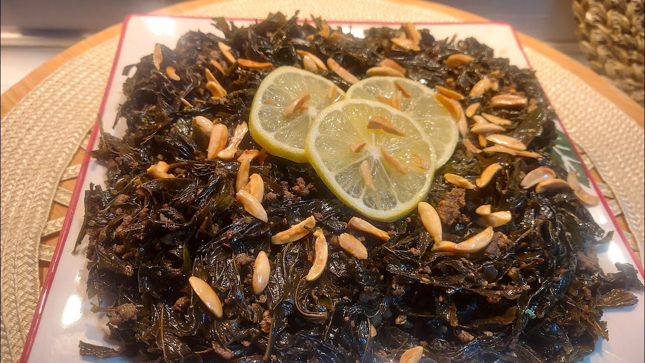 هي ملوكية مو ملوخية ورق يابسة باللحمة الناعمة و رز بشعيرية شوفوا النتيجة بنفسكم ادماااان 😋