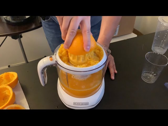 BLACK+DECKER CJ625 30-Watt 34-Ounce Citrus Juicer Review 