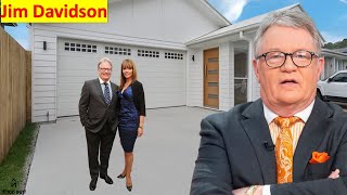 Meet Legendary Actor Jim Davidson`s 5 Marriages, 5 Kids, Age, Career, And Net Worth