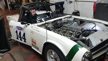 Tr6 full race engine on Triple Weber