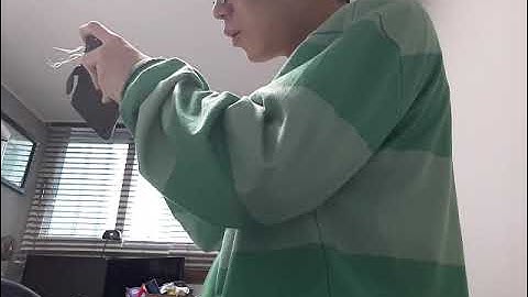 How to draw a window (Part 2) New Steve shirt version