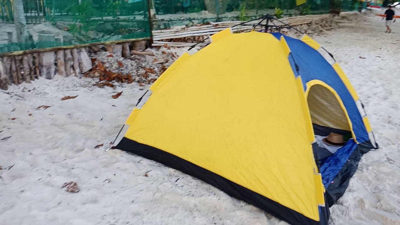 В 3 палатках жили. Можно ли поставить палатку на пляже. Мопеды на курорте пляж и палатки. Можно жить в палатку. Можно ли поставить палатку на пляже и продавать ?.