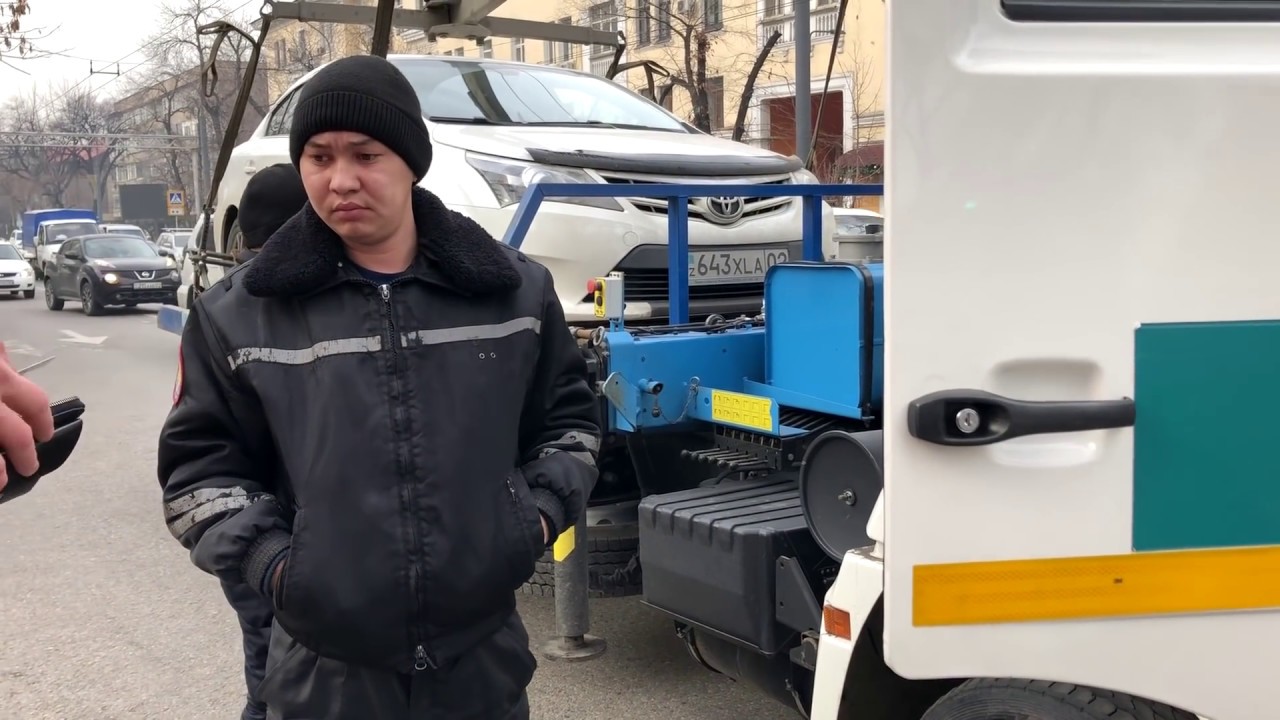 ⁣СНИМАЕМ АВТО С ПОЛИЦЕЙСКОГО ЭВАКУАТОРА