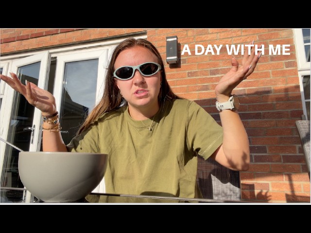 A DAY WITH ME | ZOE RAE