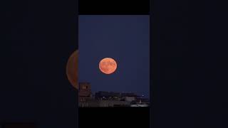 Check out this amazing time lapse of blue supermoon over Milwaukee, Wisconsin