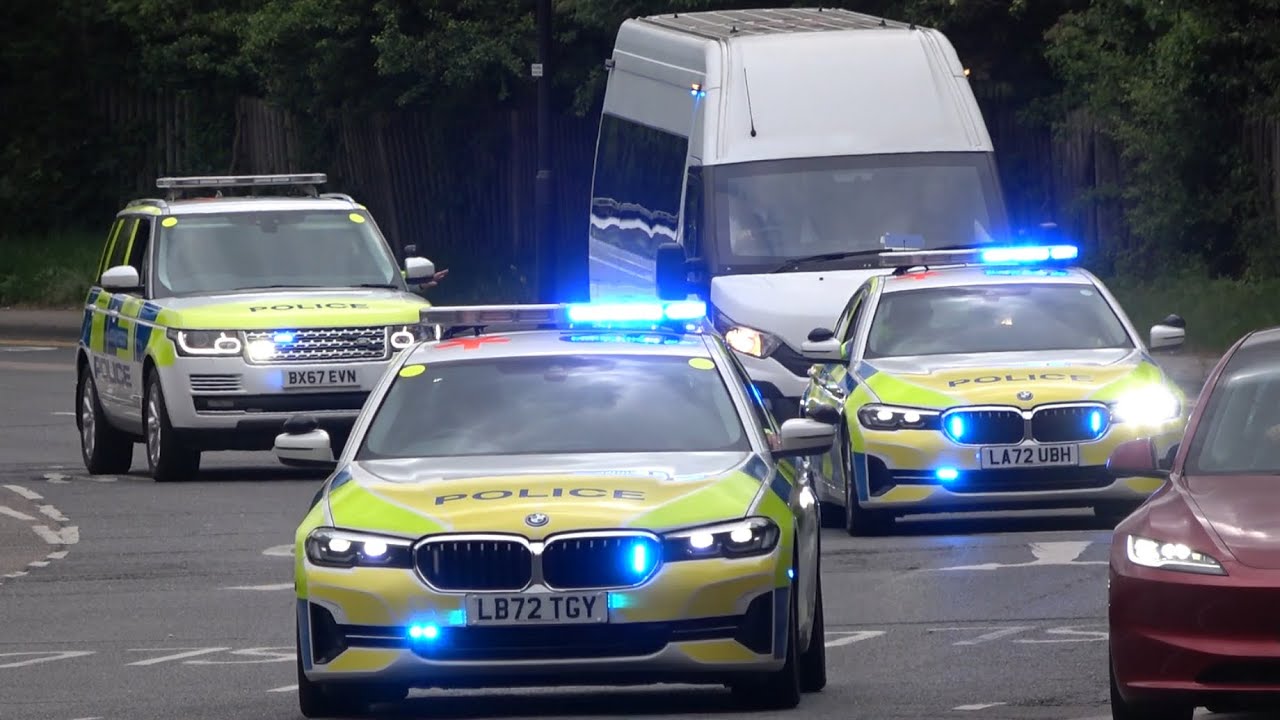 *HIGH RISK* Drug Kingpin James Harding CAT A Escort under heavy police protection back to prison.