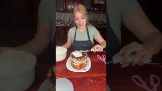 Ponemos el fondant en el pastel 🍰 