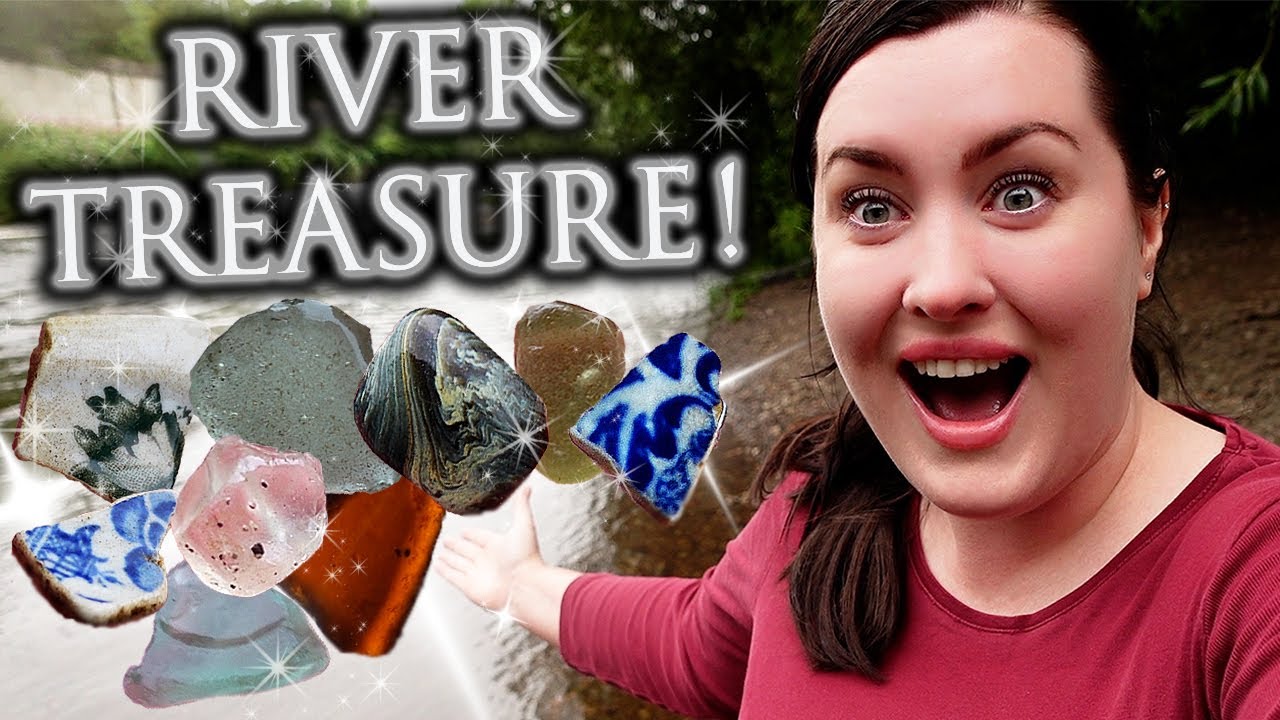 Mudlarking a mystery river! *We find a secret BOTTLE DUMP!* Pretty