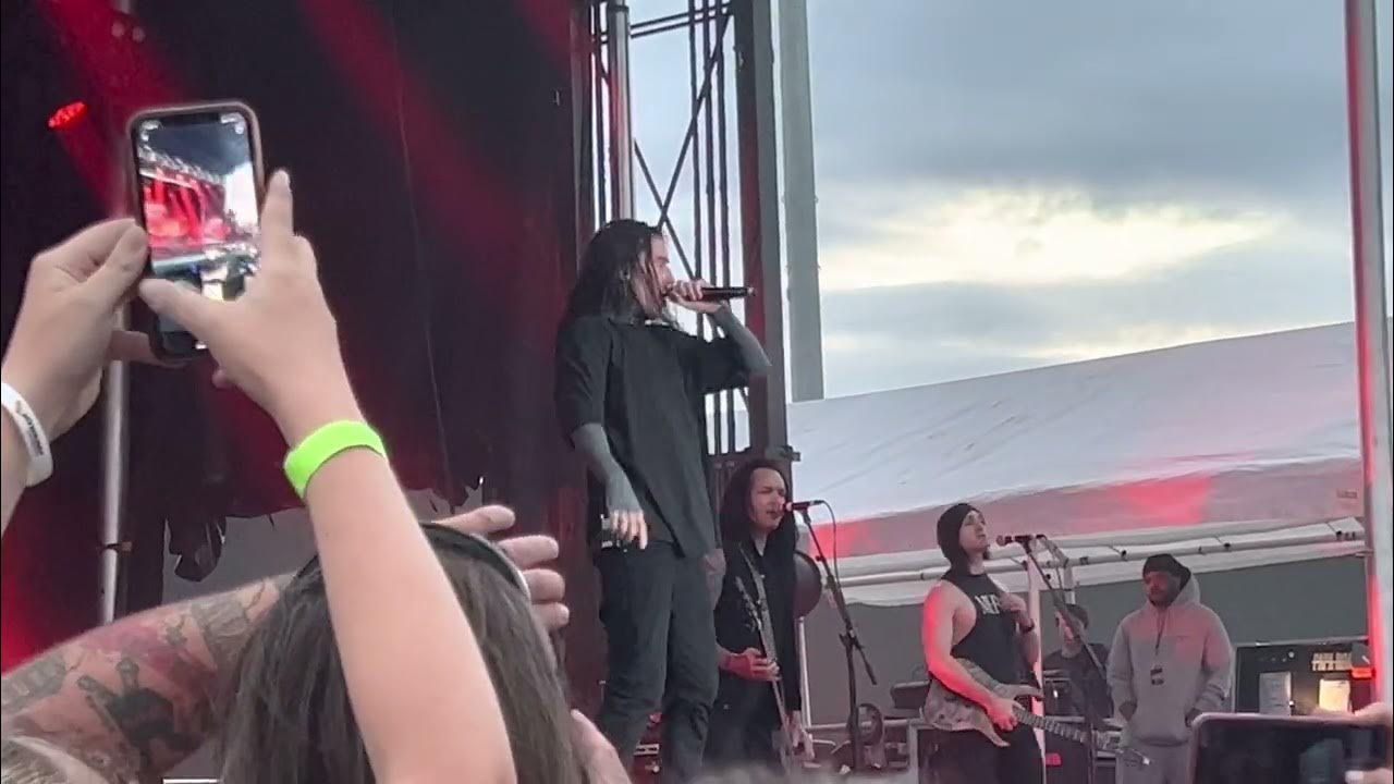 Popular Monster - Falling In Reverse LIVE - YouTube