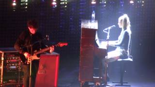 London Grammar Interlude (live) @Palais des Sports (22/10/2014)