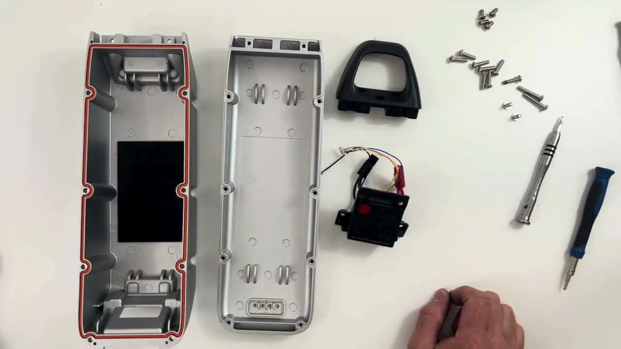 Infinite battery: assembling your casing, insert the pack inside and do the configuration.
