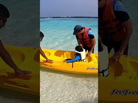 Kayaking in Maldives🚣⛵🌊/Stunning