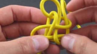 How to Tie a Chinese Cloverleaf Knot by TIAT