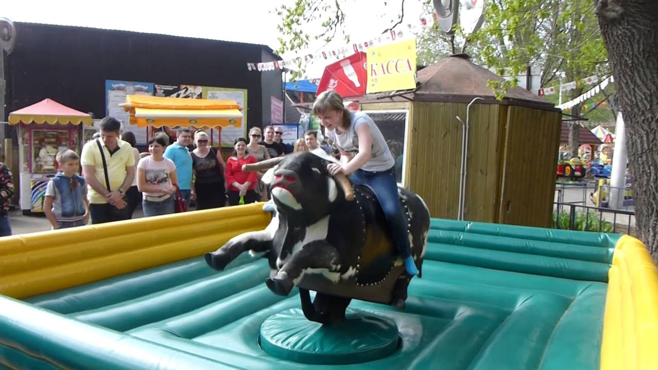 Аттракцион "Бык" - Аттракцион-кафе "Три медведя" - YouTube