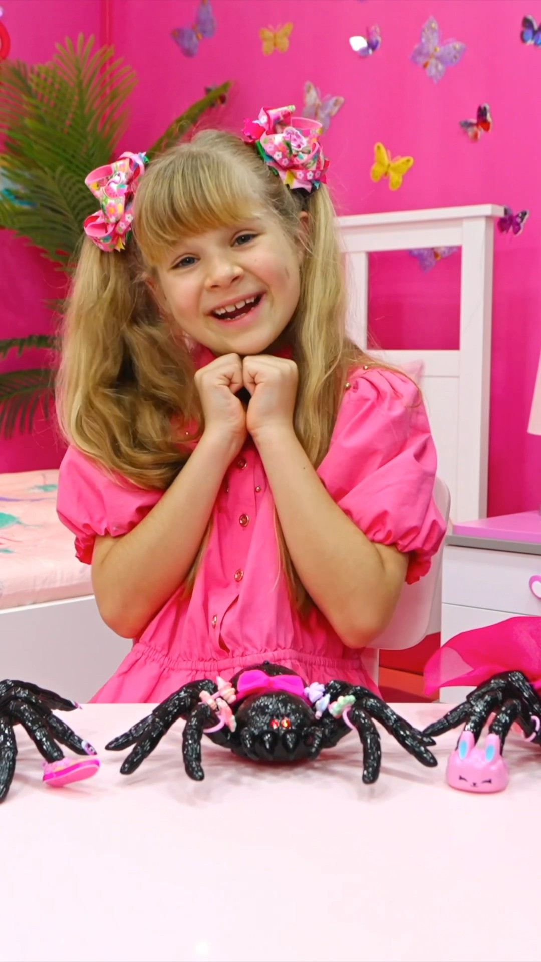 Diana vs Wednesday ? Pink \u0026 Black ? Spider