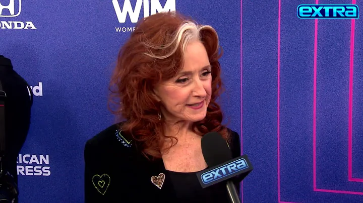 Bonnie Raitt PRAISES Taylor Swift as Powerful Woma...