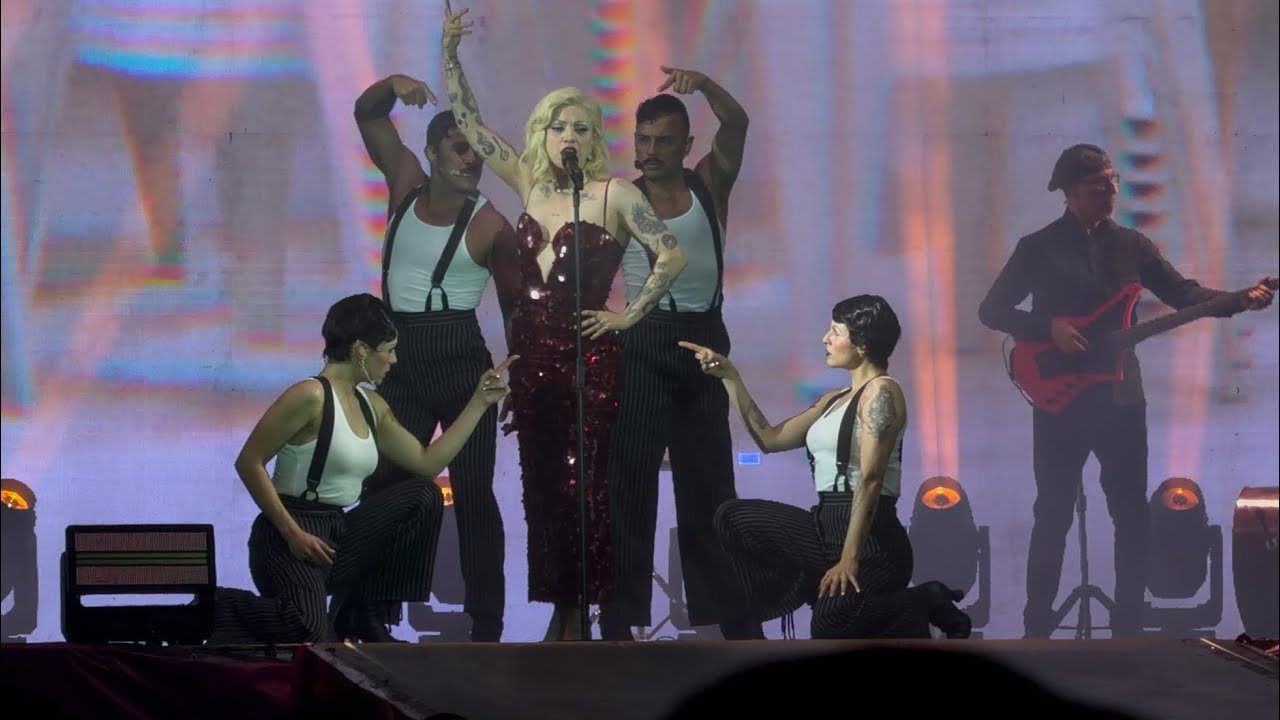Mon Laferte - El Gran Señor (En Vivo / Carnaval de Veracruz) Femme Fatale Tour