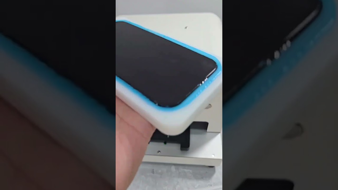 Flat screen glue leveling video
