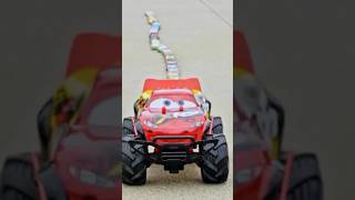 Lightning McQueen Tows 30 Die-Cast Cars | Pixar Cars