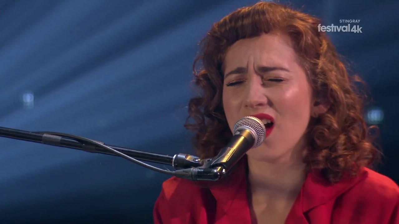 Regina Spektor Black and White Live on Soundstage YouTube